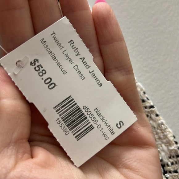 Dress - Picture 4 of 7